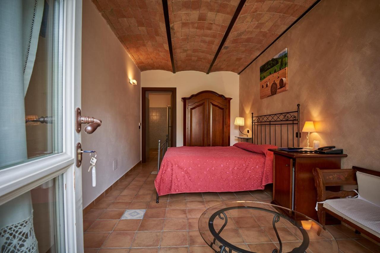 Agriturismo Podere La Piazza Костильоле-д'Астри Экстерьер фото