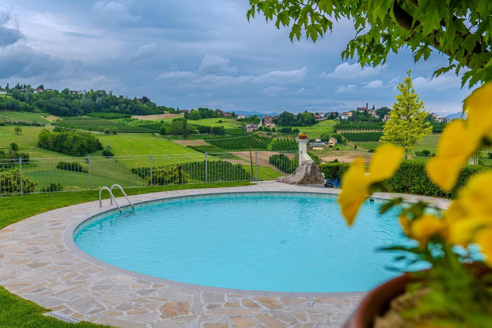 Agriturismo Podere La Piazza Костильоле-д'Астри Экстерьер фото