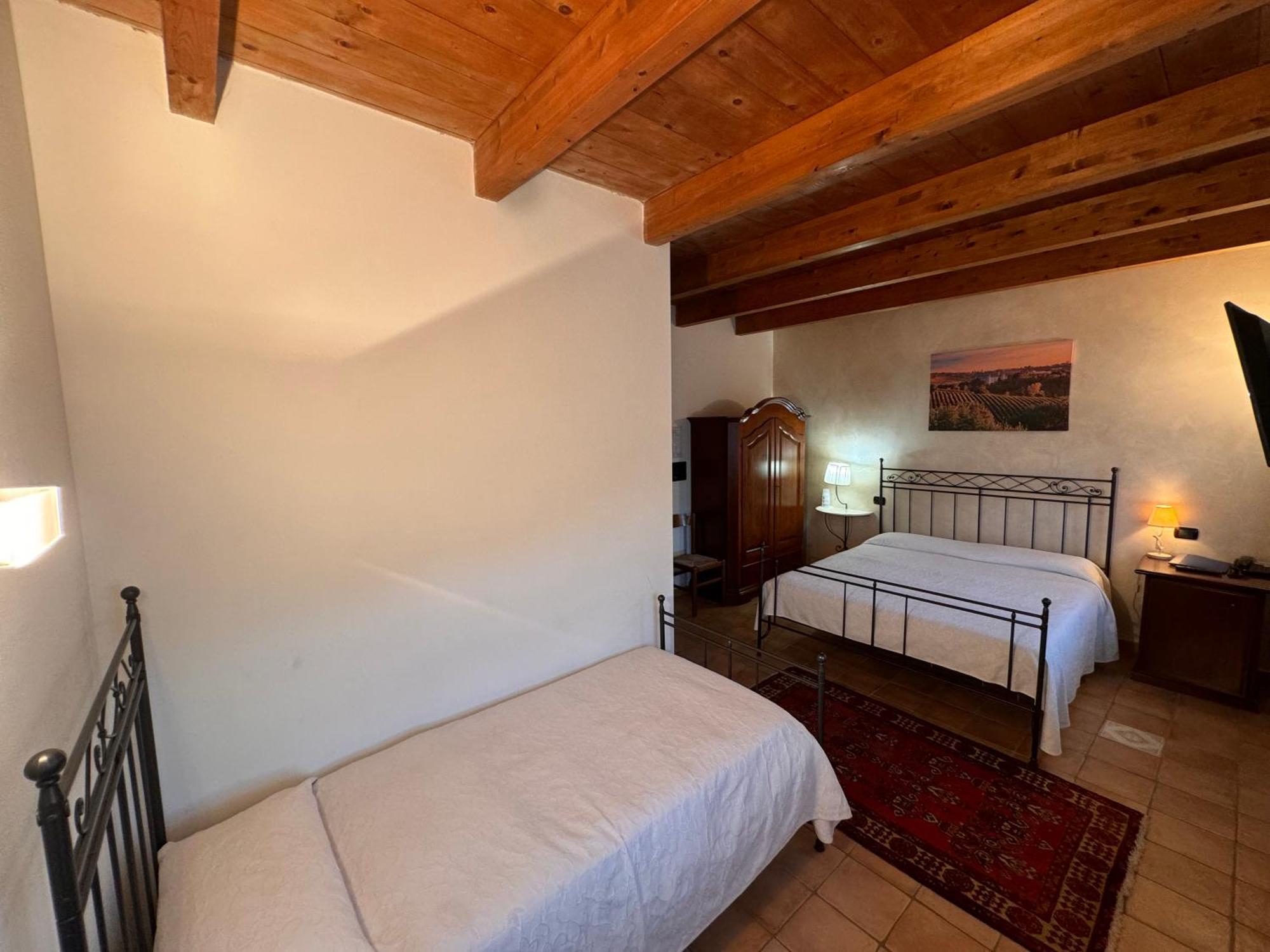 Agriturismo Podere La Piazza Костильоле-д'Астри Экстерьер фото