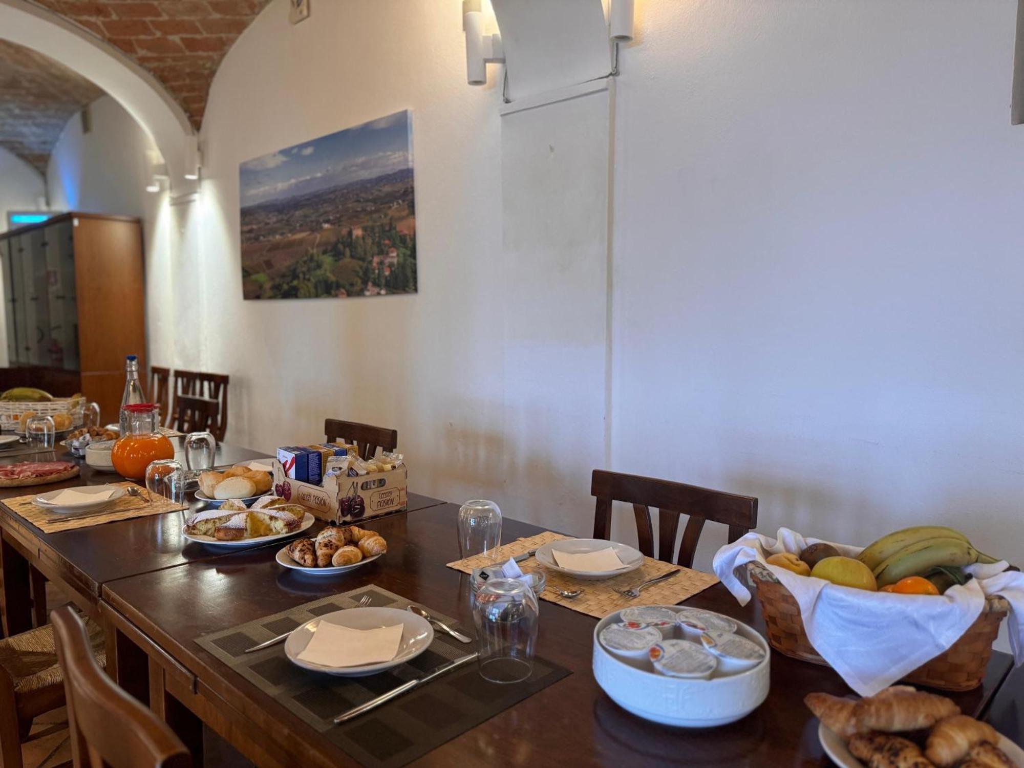 Agriturismo Podere La Piazza Костильоле-д'Астри Экстерьер фото